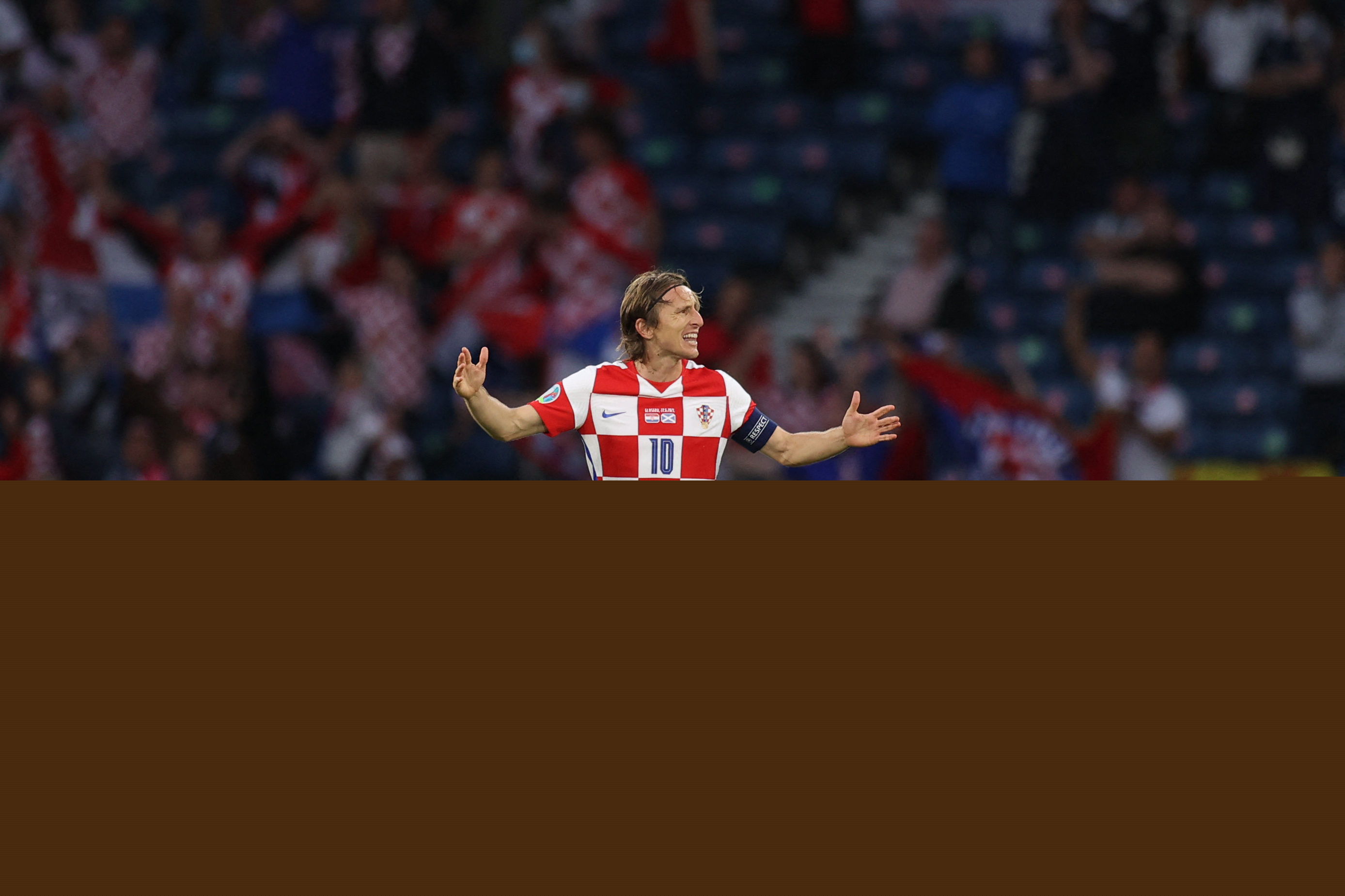 深度拆解“心理账户”：为什么玩家花赢来的钱比花辛苦挣来的钱更大方？（心理账户揭秘：为何玩家对赢来的钱出手更阔绰）