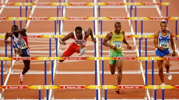 申花客战柔佛新山：阿苏埃搭档路易斯，吴曦、李可首发