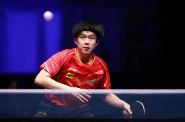 他在关键时 他在关键时